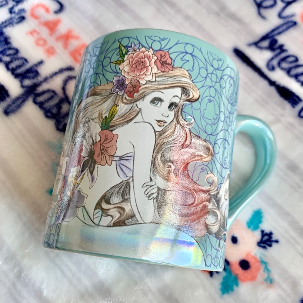 LAST 1! 🧜🏻‍♀️ Disney’s Ariel Mug 🧜🏻‍♀️ - Picture 2 of 10